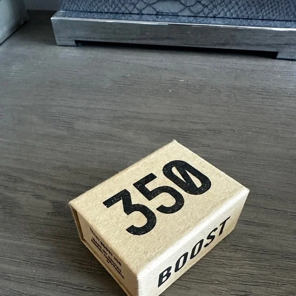 Yeezy Boost 350 Miniature Collectors Figurine Gray Black White Zebras - Picture 6 of 6